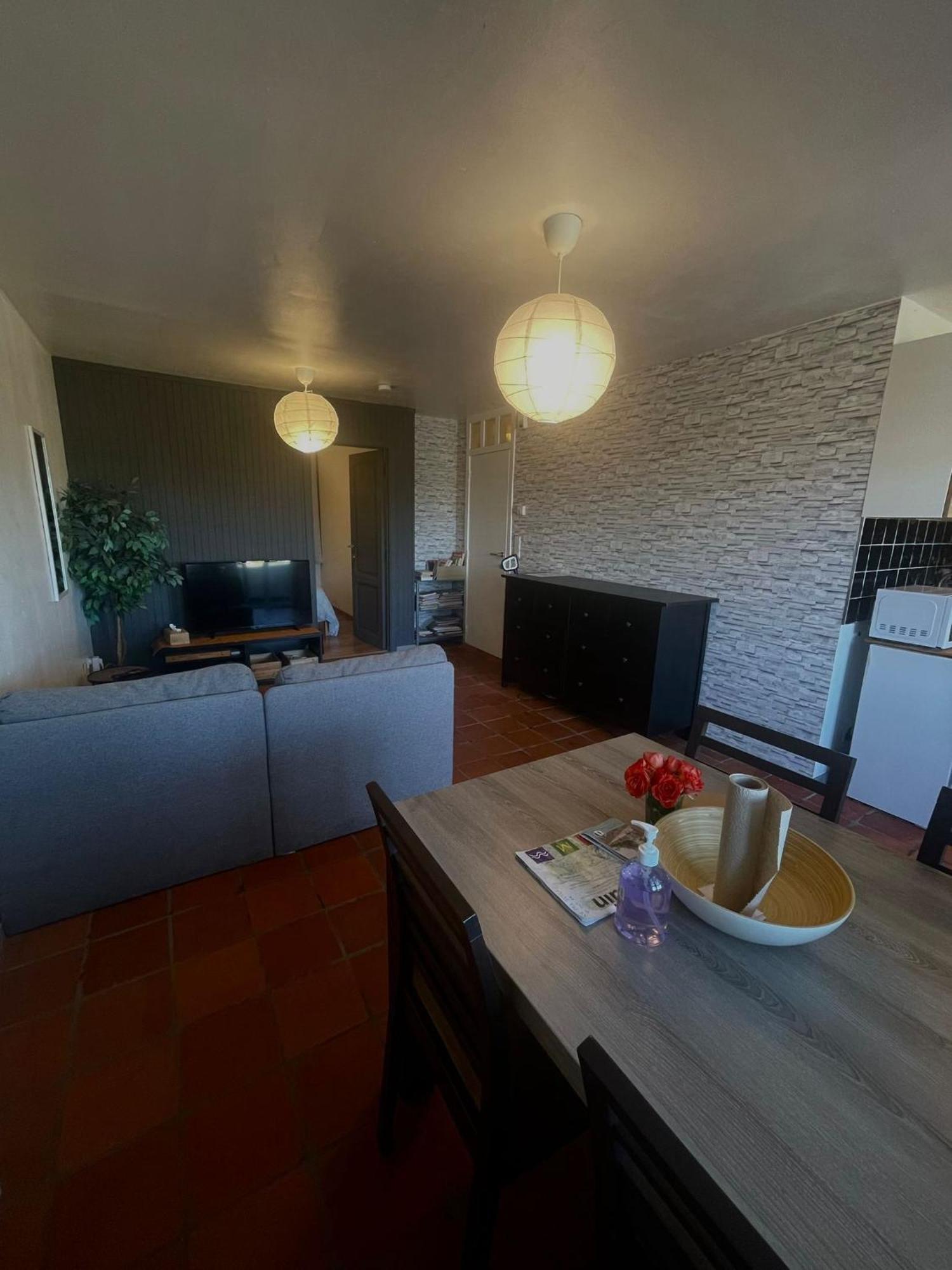 Appartement Au Beffroi à Thuin Extérieur photo